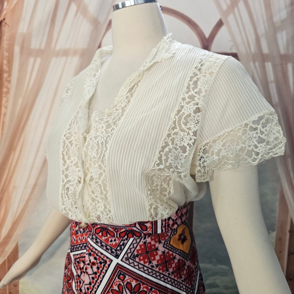 Vintage 1960's Jami Originals Ivory Lace Blouse Pearl Button Short Sleeve Top - Picture 2 of 14